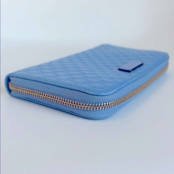 Gucci Guccissima Periwinkle Blue Zippy Wallet - Picture 5 of 9